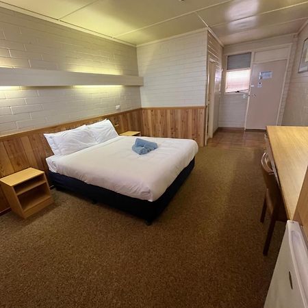 Opal Inn Hotel, Motel, Caravan Park Coober Pedy Buitenkant foto